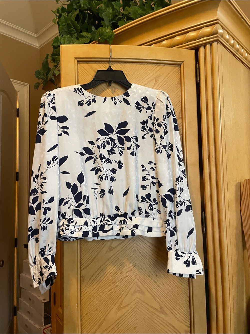 Vintage Richard Warren blue and white blouse size 14